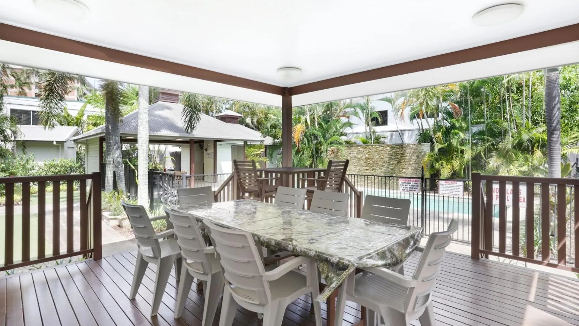 Royal Pavilions 8 Cairns Appartamento